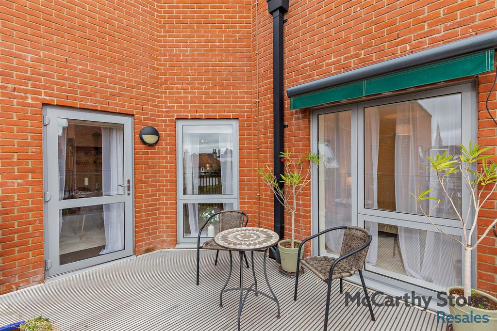 Additional image 5 of 2 bed flat for saleMonument Place, Endless Street, Salisbury SP1