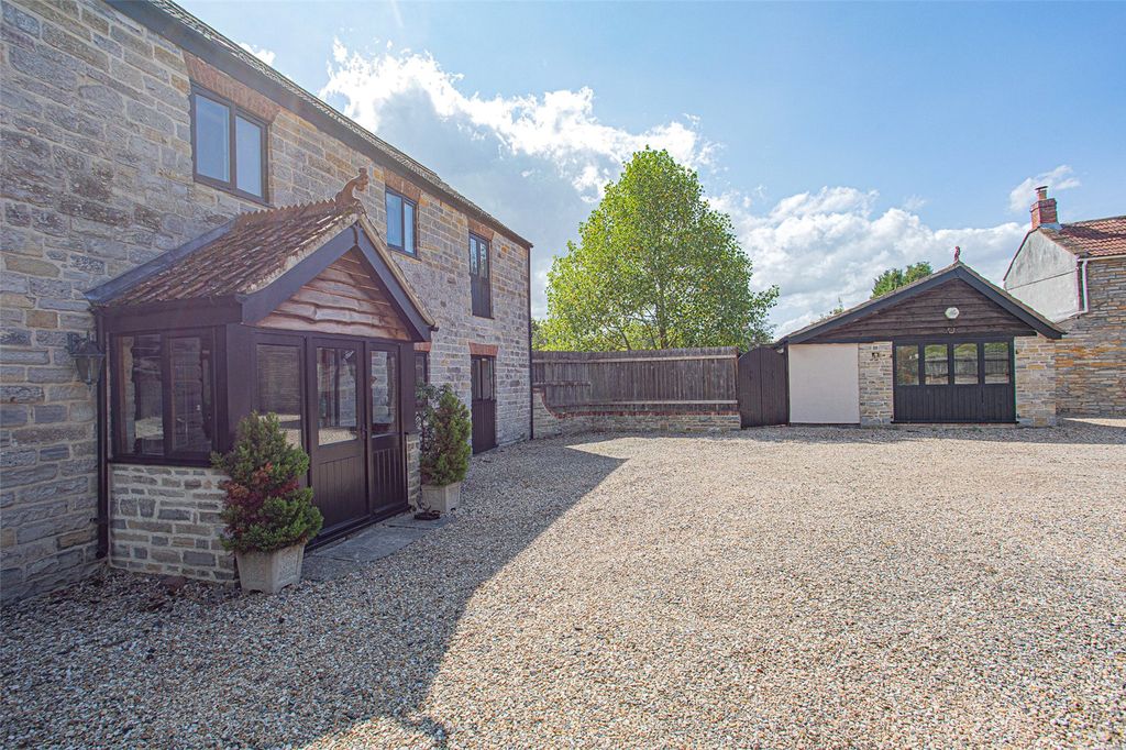 Property photo 1 of 22 Picture No. 28