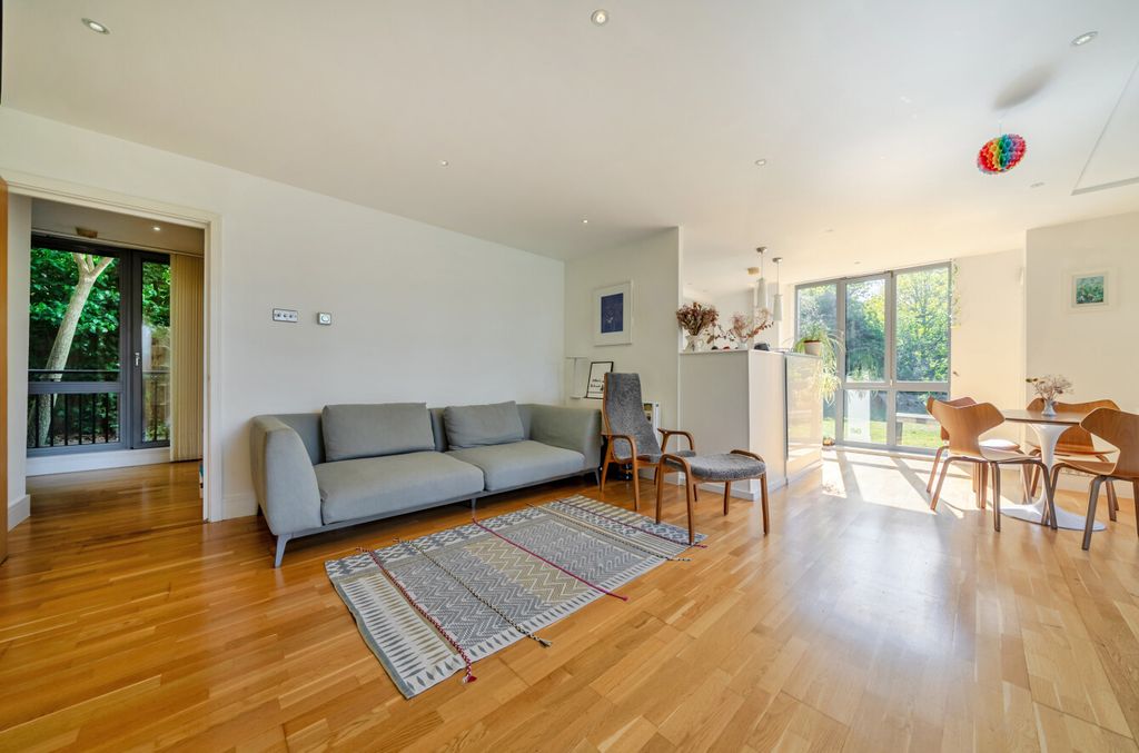 Property photo 2 of 25 1453949-12-69F4c8...