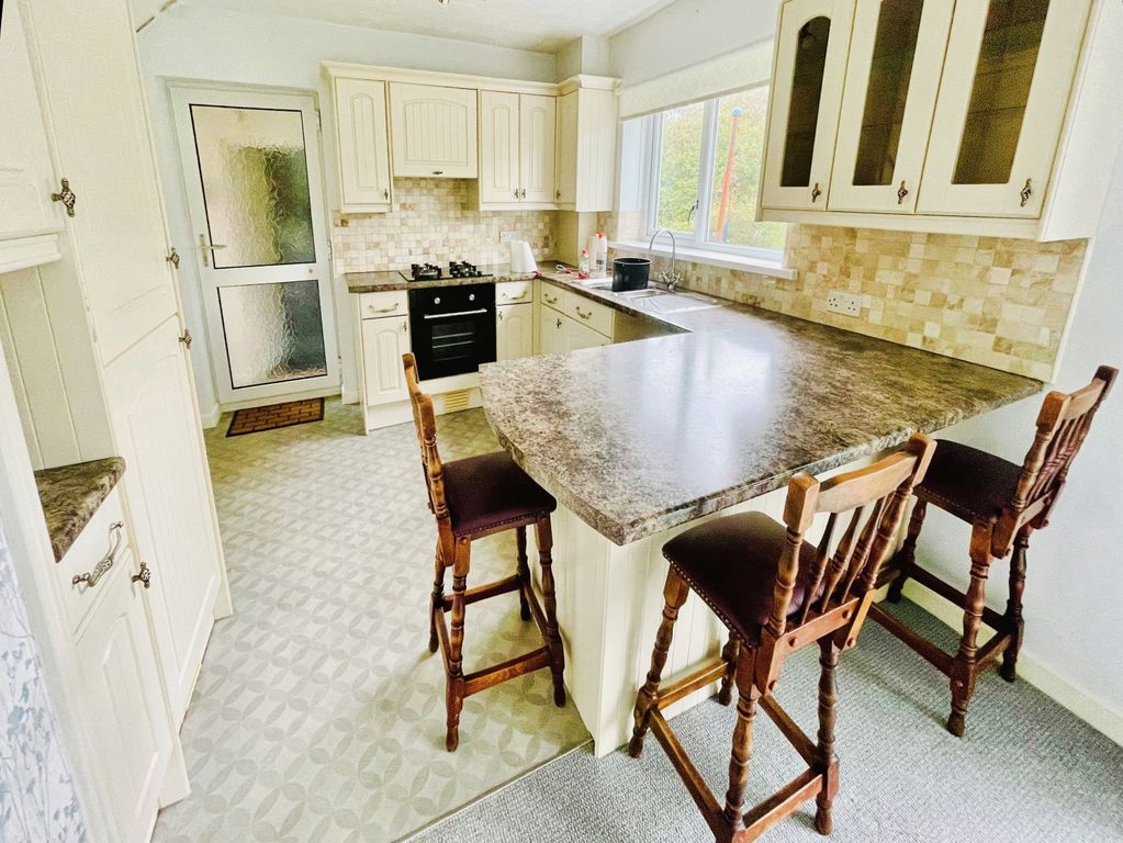 Property photo 3 of 12 Image