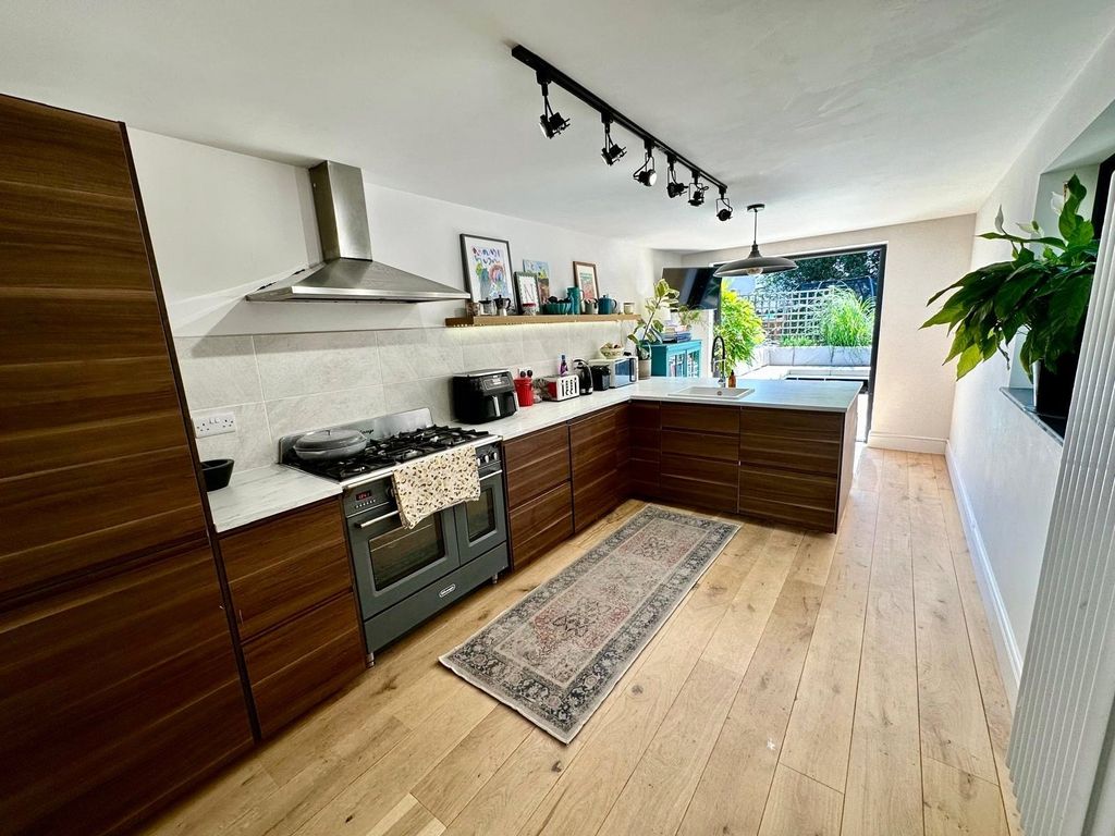 Property photo 3 of 14 Picture No. 22