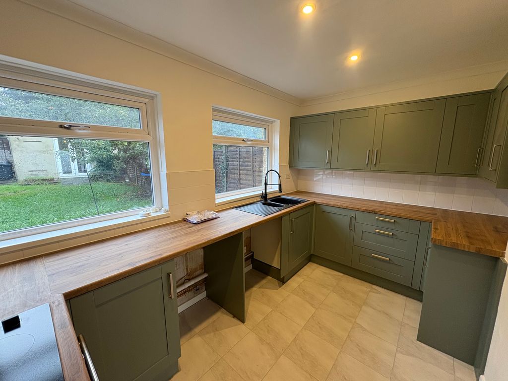 Property photo 1 of 12 Img_0447