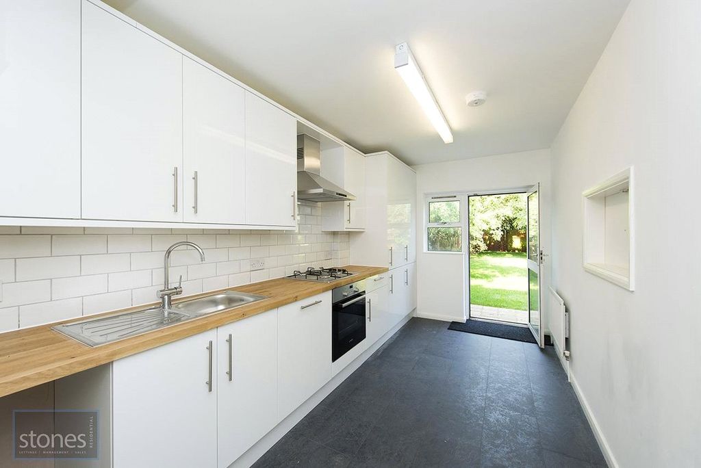 Property photo 1 of 12 Kitchen