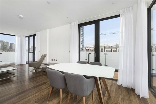 Property photo 2 of 10 Dining Room