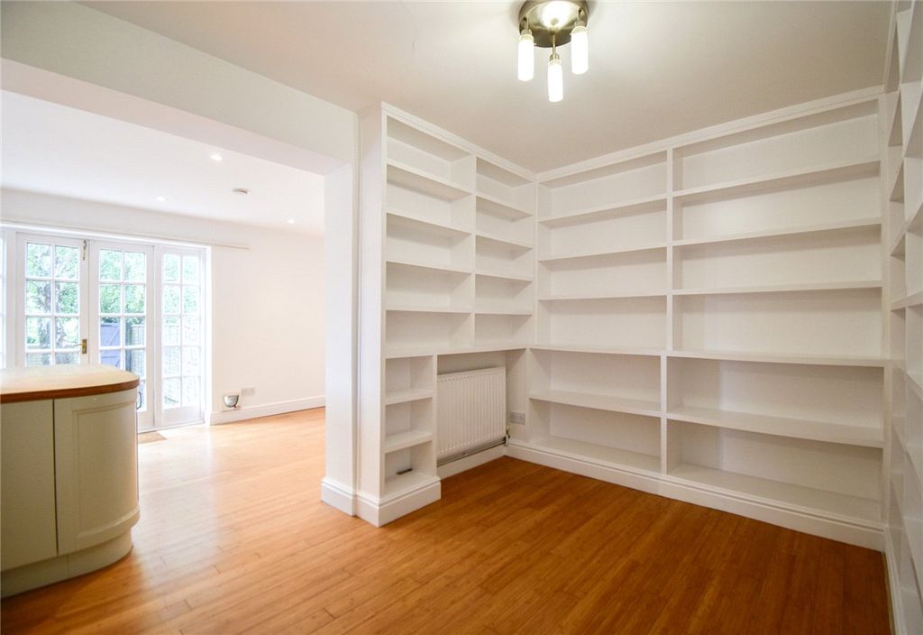 Property photo 3 of 13 Picture No. 05