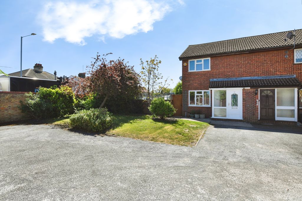 Property photo 2 of 18