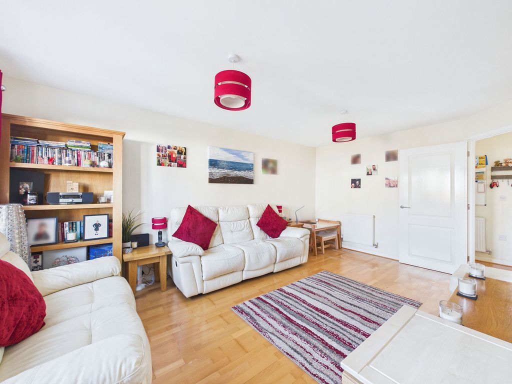 Property photo 2 of 21