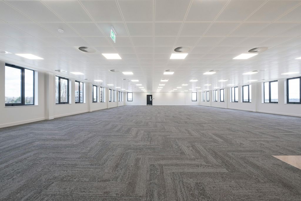 Property photo 3 of 17 Column Free Offices