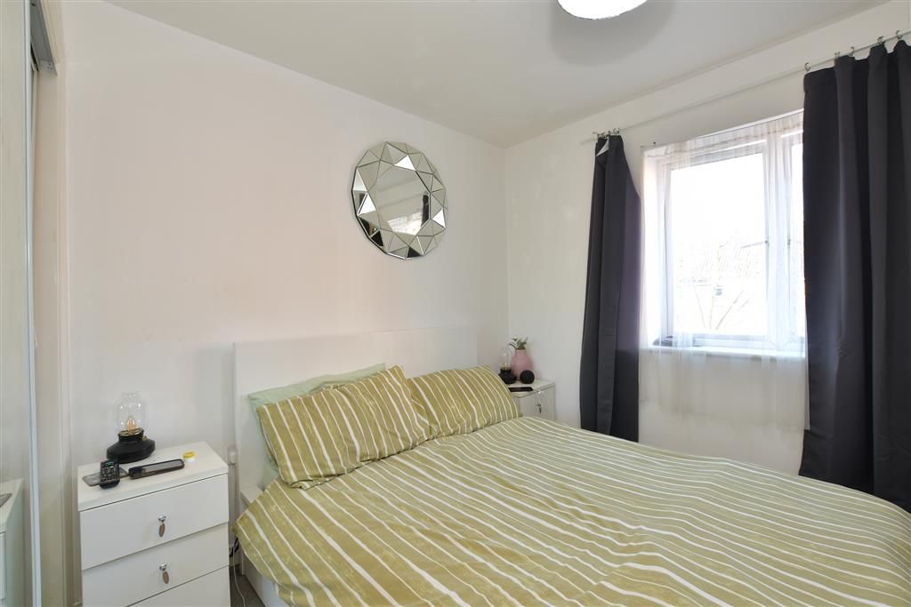 Property photo 1 of 5 Bedroom 1