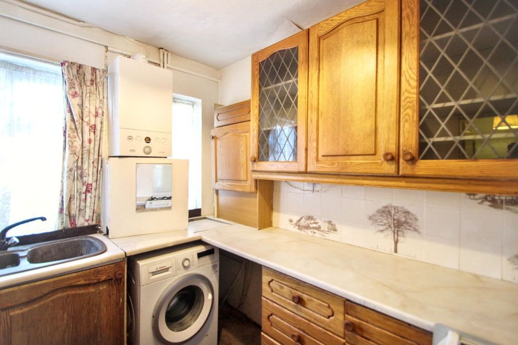 Property photo 3 of 23