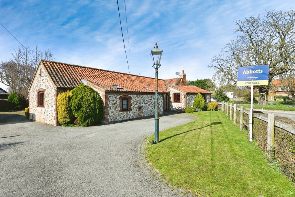 Property photo 1 of 17 Photography