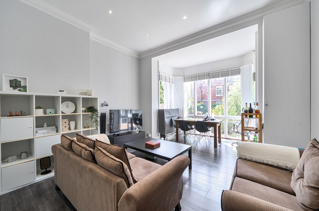 Property photo 3 of 11 1467019-6-6A102F8...