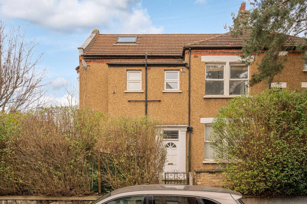 Property photo 2 of 13