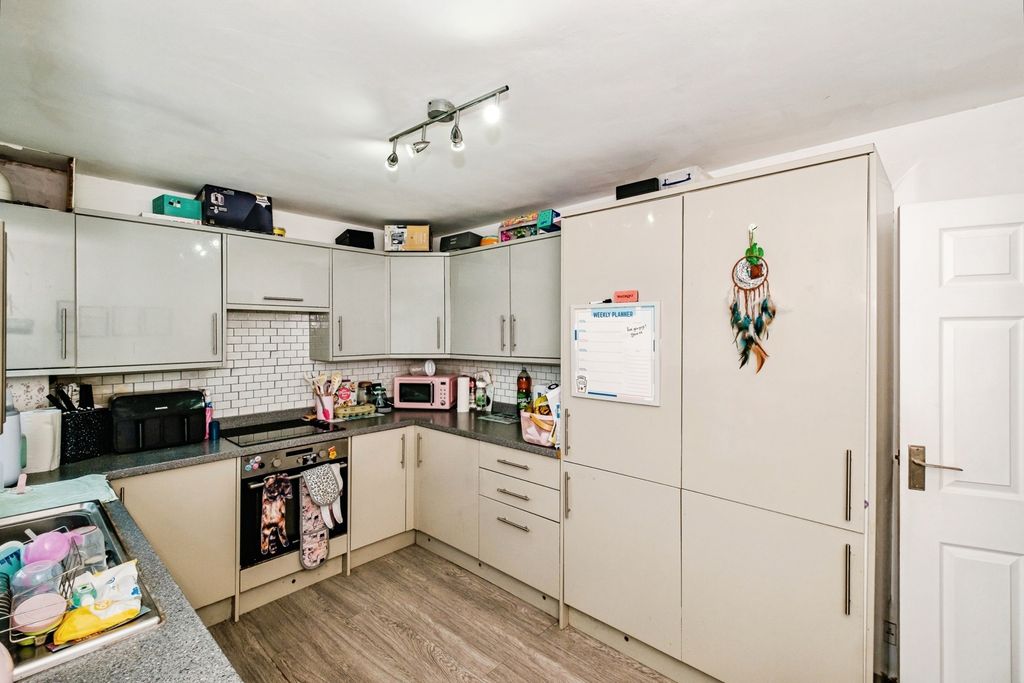 Property photo 2 of 12 Pbox-Img.Jpg