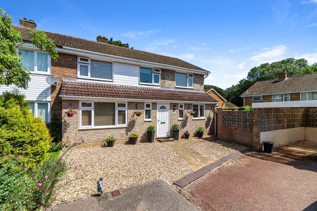 Property photo 1 of 33