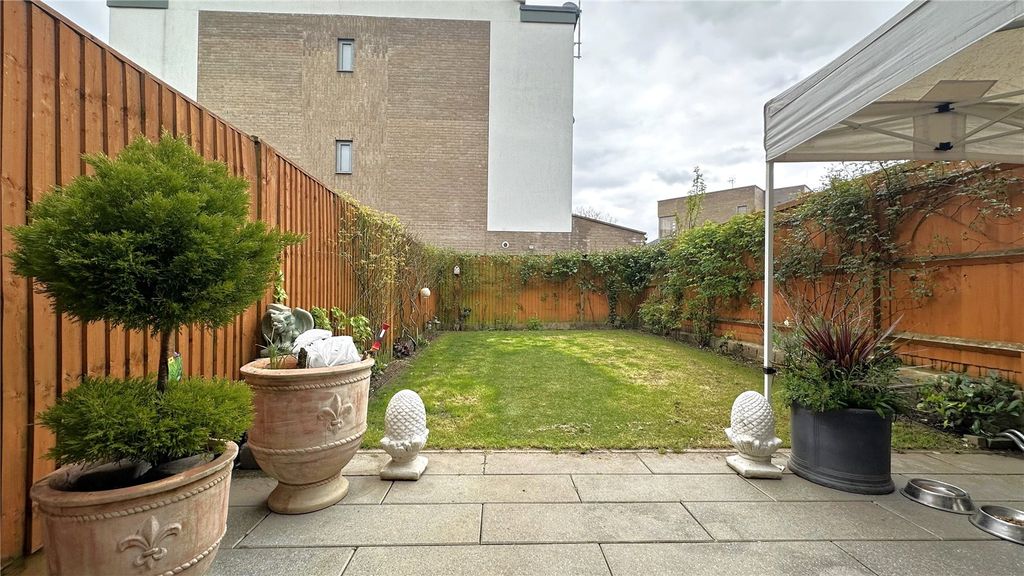 Property photo 2 of 12 Picture No. 03