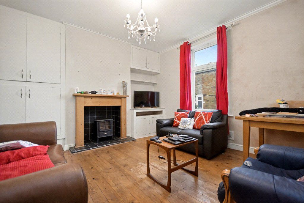 Property photo 2 of 12 Picture No. 17