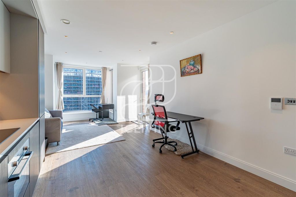 Property photo 3 of 15 Dsc06331-Hdr.Jpg