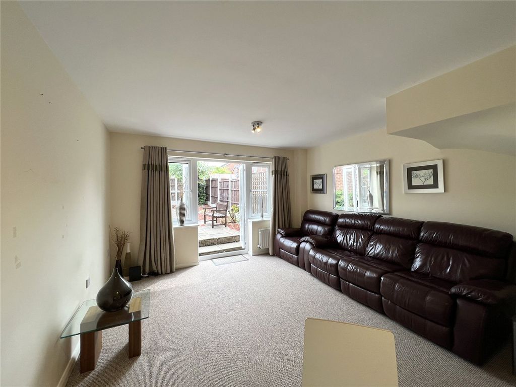 Property photo 3 of 29 Picture No. 02