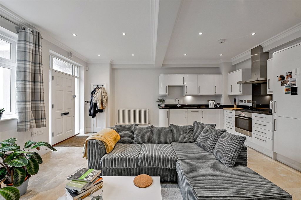 Property photo 2 of 14 Sitting Room/Kitchen