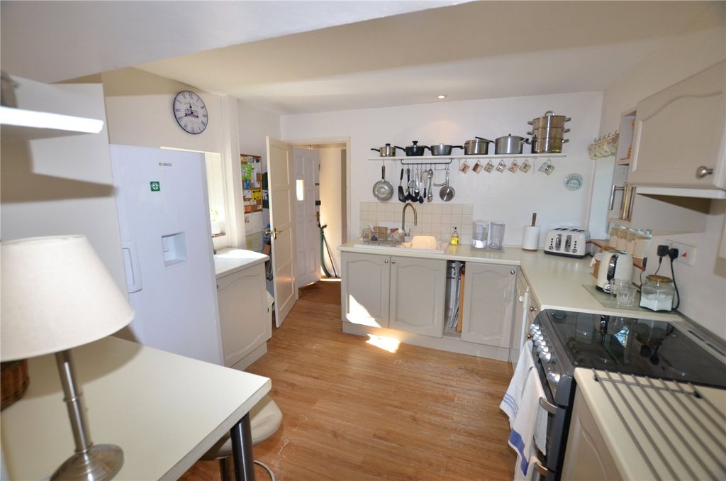 Property photo 3 of 12 Picture No. 03