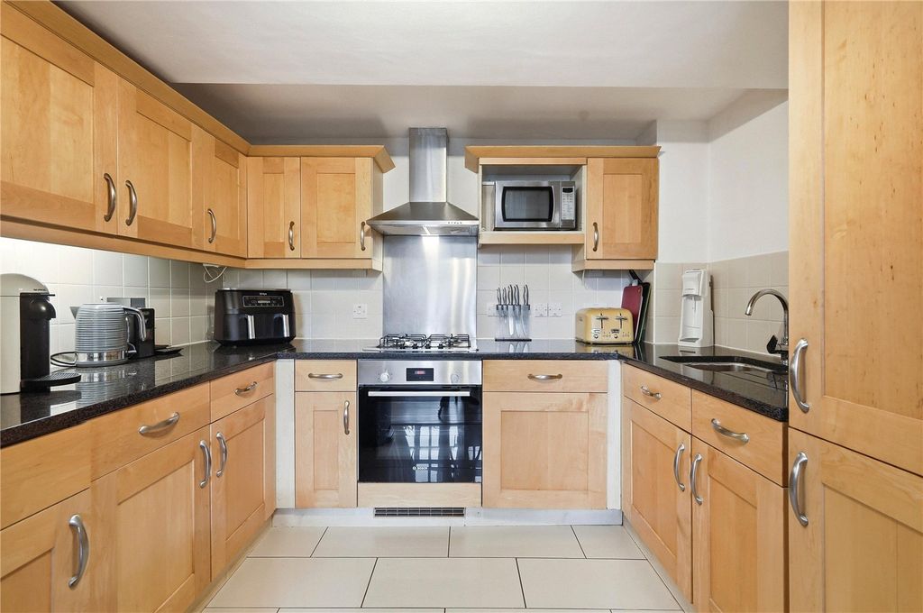 Property photo 3 of 10 Picture No. 05
