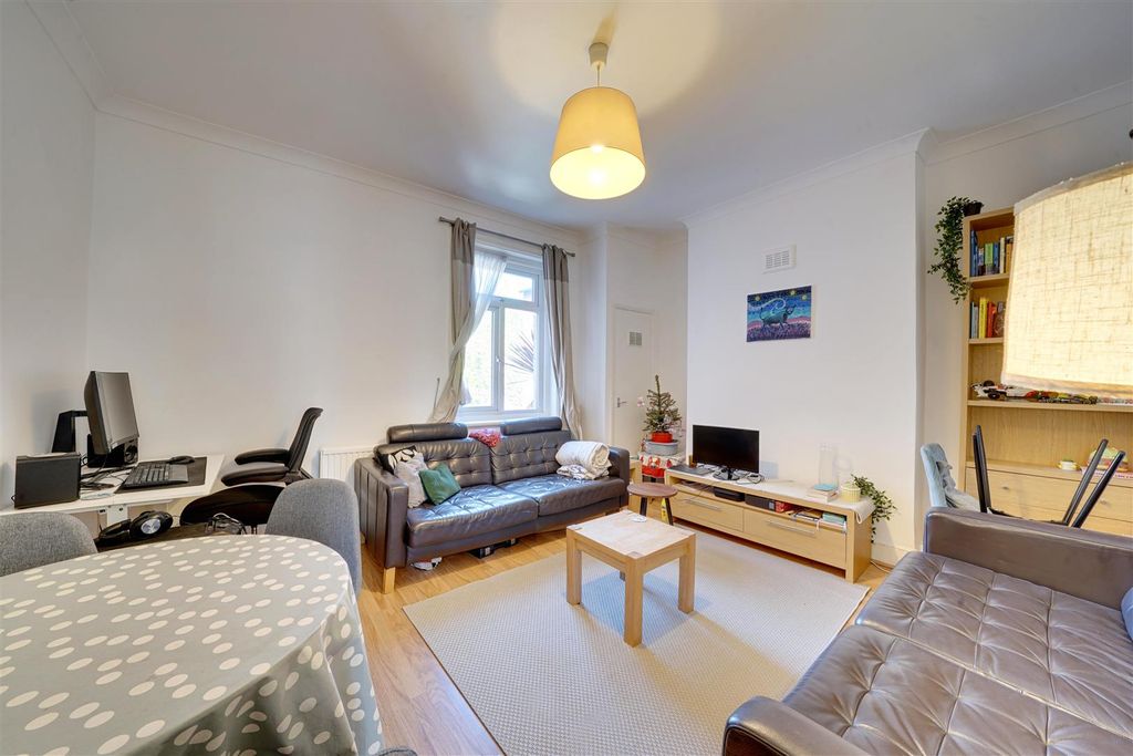 Property photo 2 of 5 Dsc01440-Dsc01444.Jpg