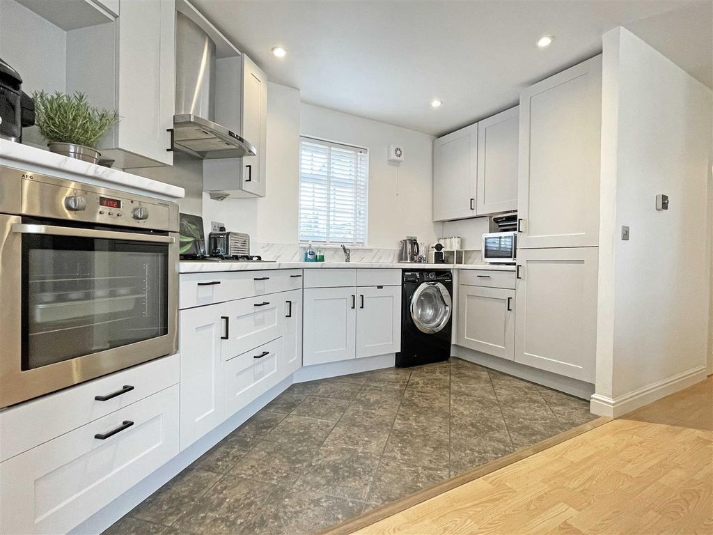 Property photo 2 of 12 K.Jpg