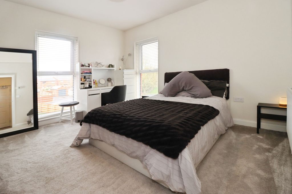 Property photo 3 of 11 Pbox-Img.Jpg