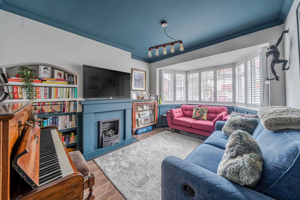 Property photo 2 of 20 1495268-2-6A5F4Ae...