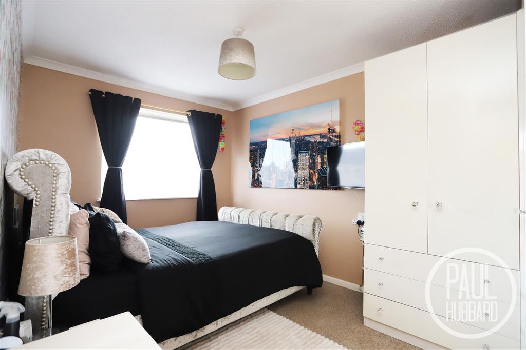 Property photo 3 of 11 Img_5443.Jpg