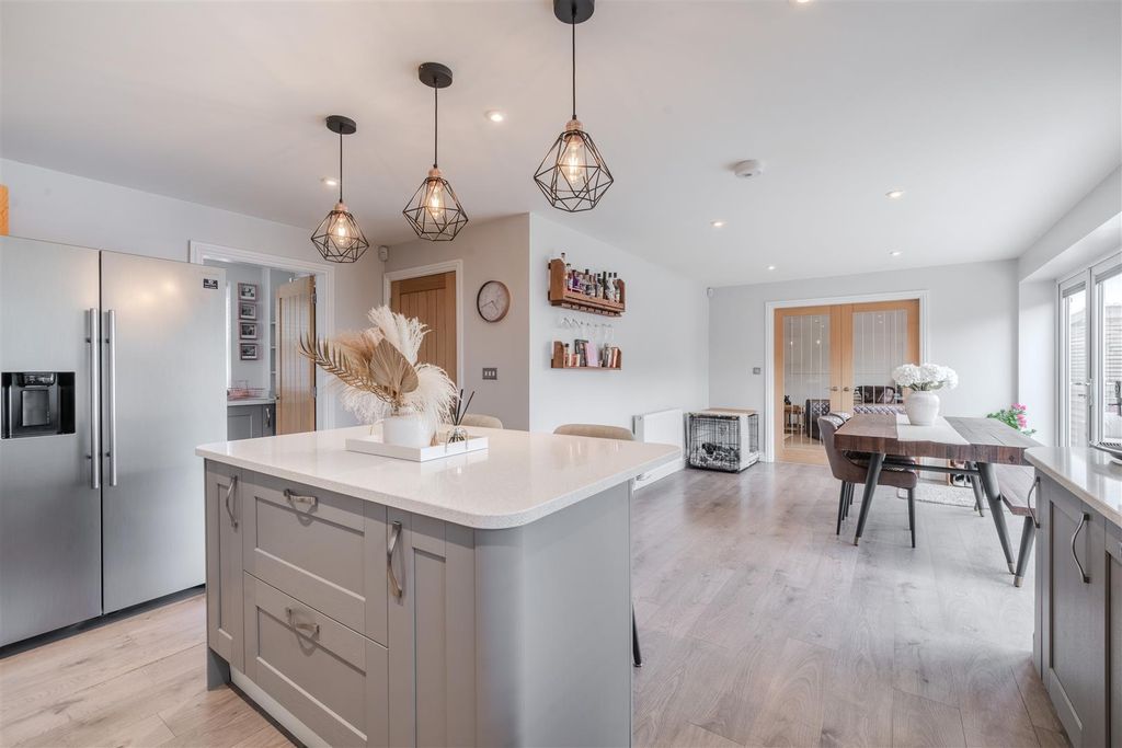 Property photo 3 of 47 Kitchen - Diner-4.Jpg