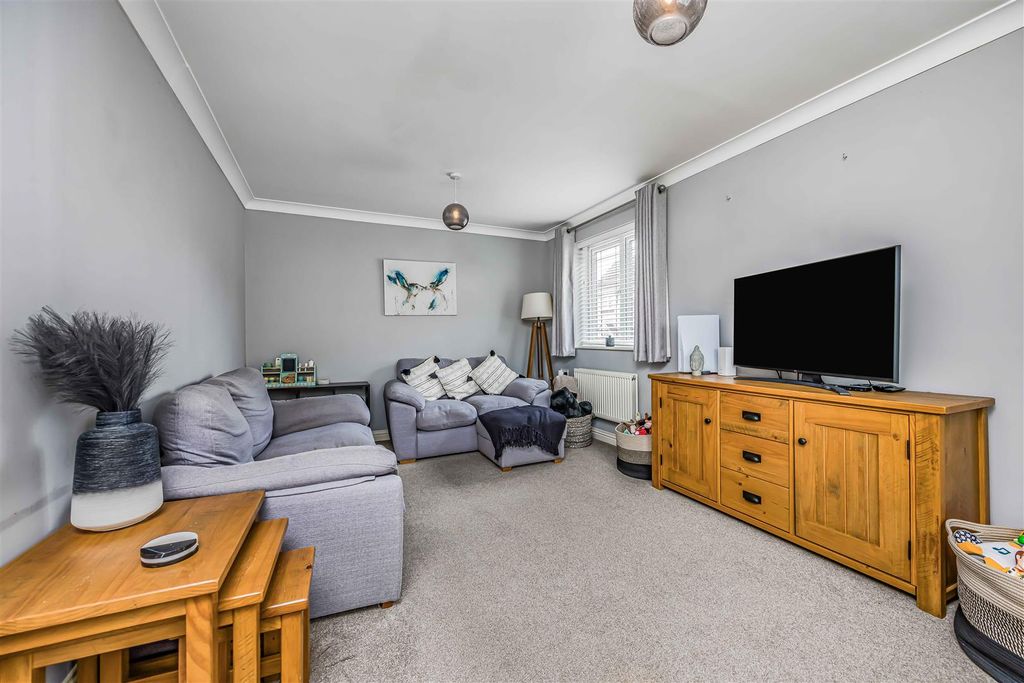 Property photo 2 of 23 1 Caer Peris View, Portchester-Small-Porticomarket