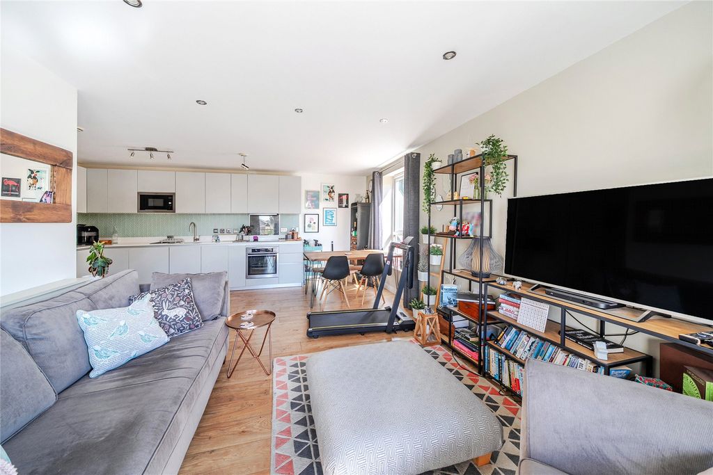 Property photo 2 of 14 Picture No. 05