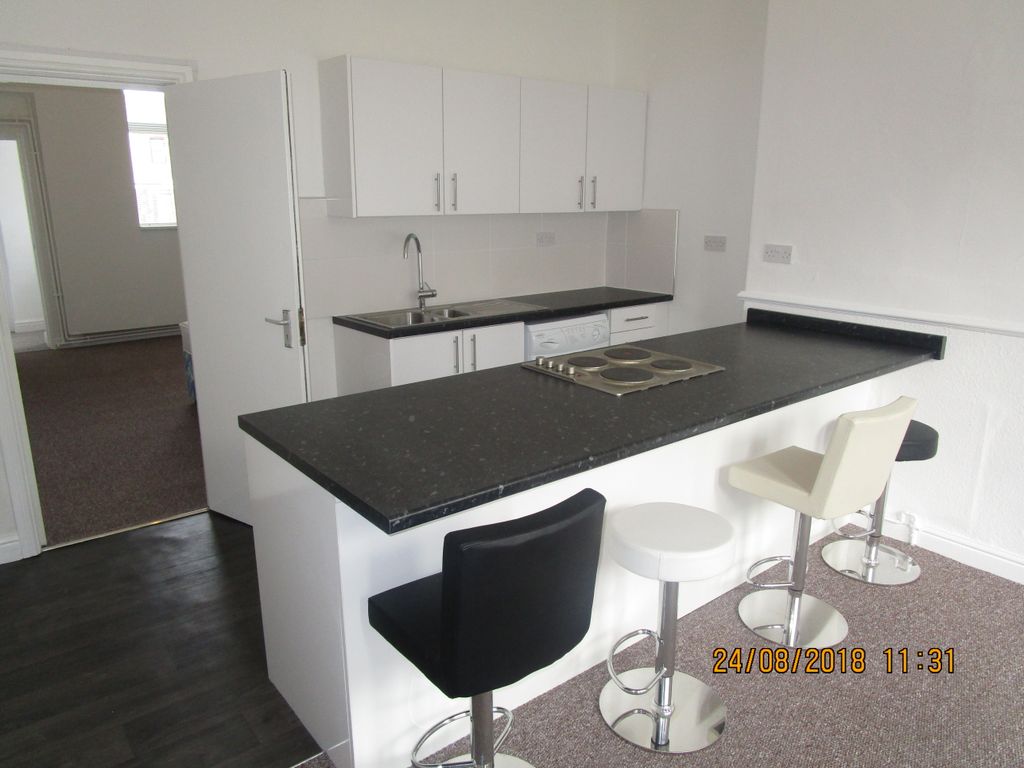 Property photo 2 of 5 Kitchen