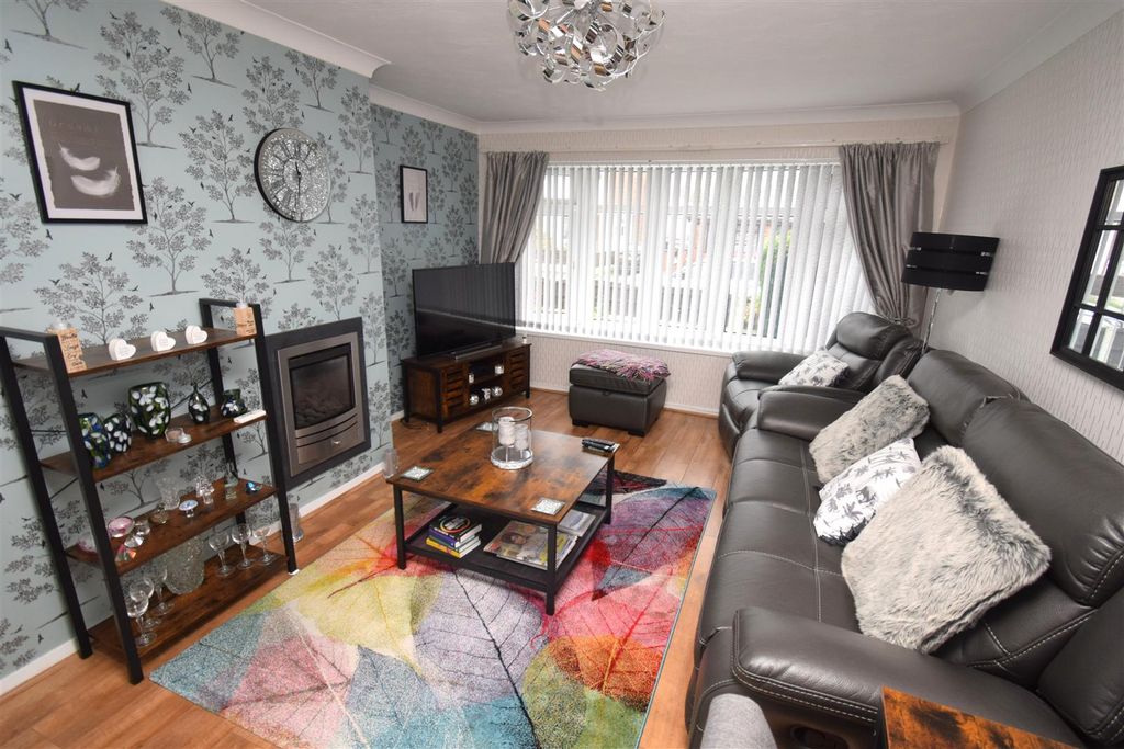 Property photo 2 of 15 D .Jpg