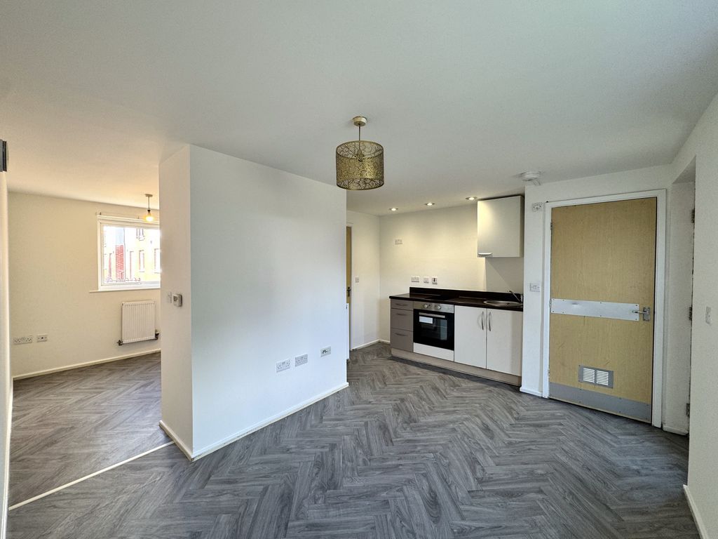 Property photo 3 of 10 Photo 6