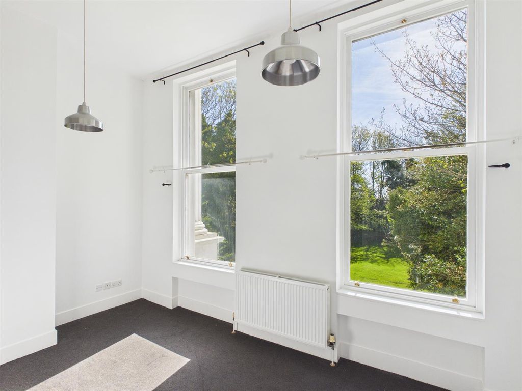 Property photo 2 of 18 Cam03844G0-Pr0438-Still010.Jpg