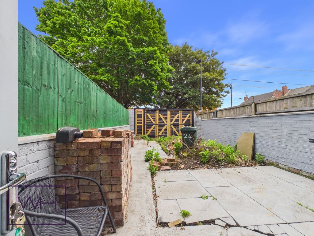 Property photo 2 of 14 Cam04980G0-Pr0148-Still012