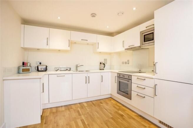 Property photo 3 of 7 Fitted Kitchen