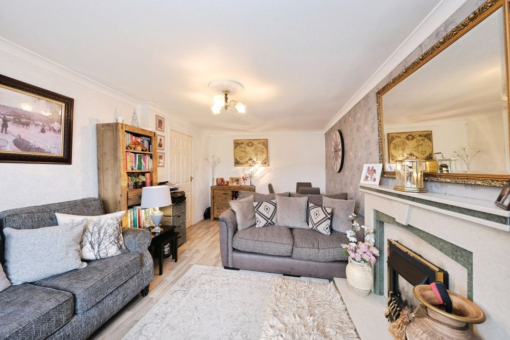 Property photo 2 of 16 Pbox-Img.Jpg