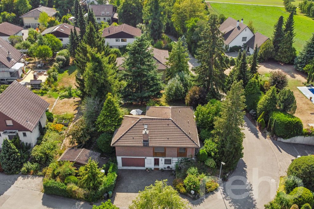 Property photo 3 of 13