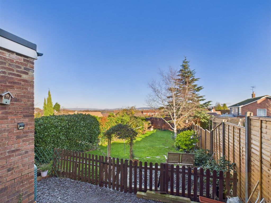 Property photo 1 of 21