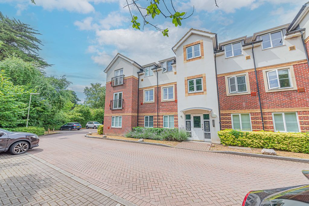 Property photo 1 of 16 15