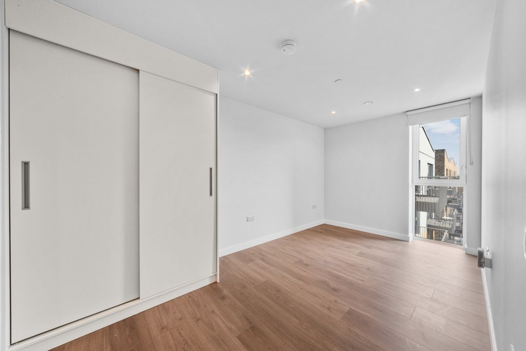 Property photo 3 of 8 Dsc_1990 _High