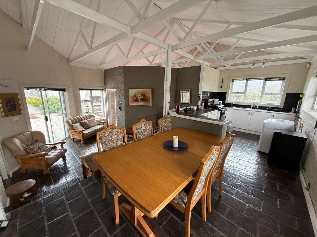 Property photo 3 of 17 Kn1714360