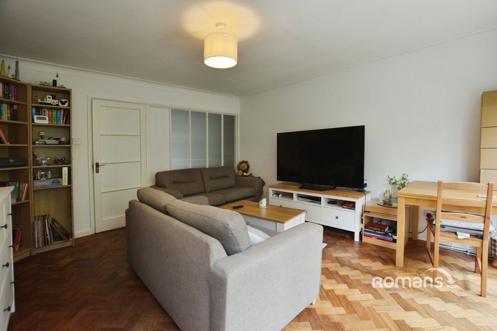 Property photo 2 of 9 Pbox-Img.Jpg
