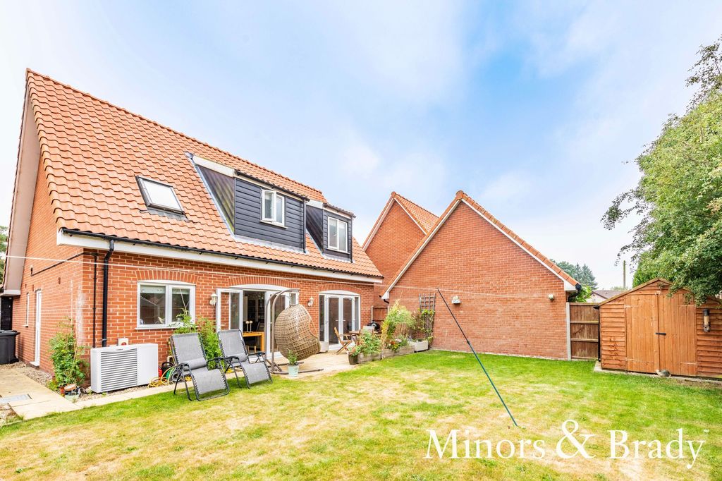 Property photo 2 of 16