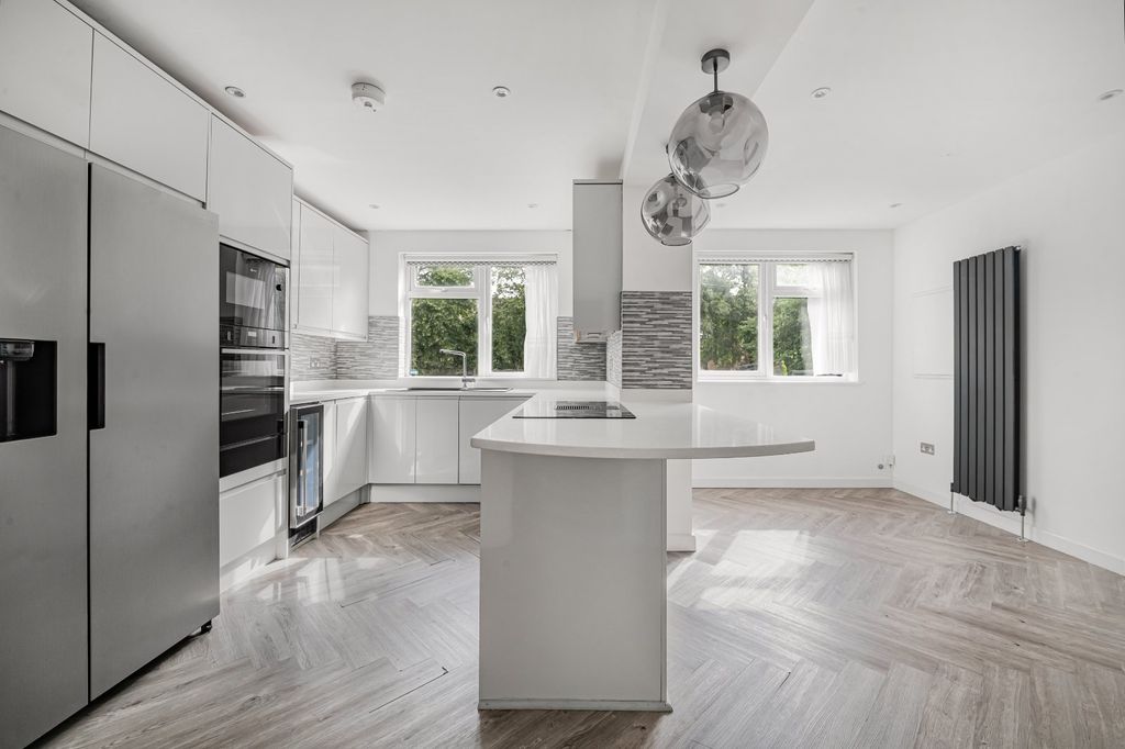 Property photo 1 of 27 Kitchen