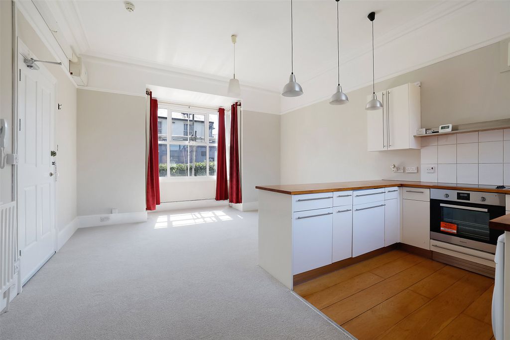 Property photo 2 of 9 Picture No. 04